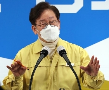 지도자의 그릇은 위기에서 드러난다. 코로나19 관련 '사이다 행정'으로 차기 대선주자로 급부상한 이재명 경기지사.