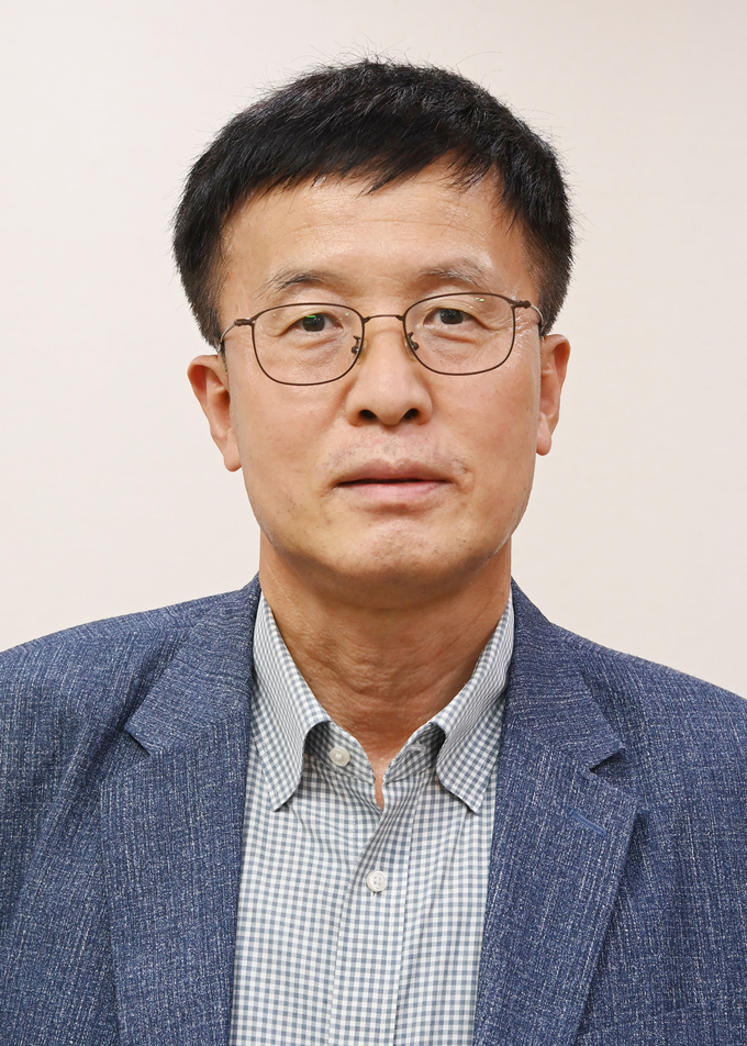 한준수 도서관사업소장