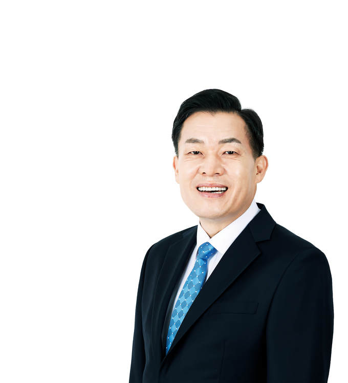 이재준 수원특례시장 당선인이 30일 취임 후 ‘첨단 바이오 기업 에스디바이오센서(대표 이효근)의 본사·계열사 이전 및 투자협약’을 제1호로 결재할 예정이라고 밝혔다.