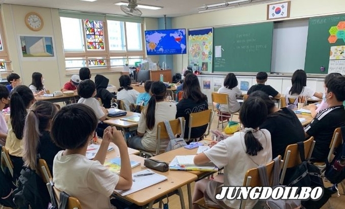 용인특례시가 초등 5학년생을 대상으로 24절기와 기후변화 프로그램을 교육하고 있다