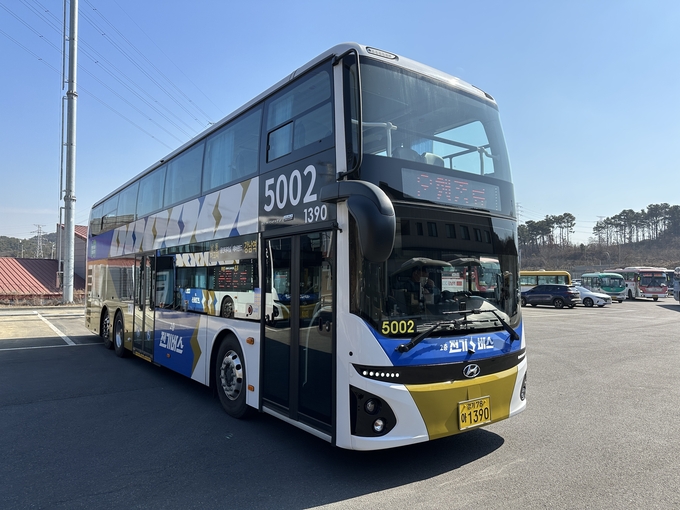 용인특례시가 빠른 출퇴근을 위해 2층전기버스를 비롯한 광역버스를 대폭 확대한다