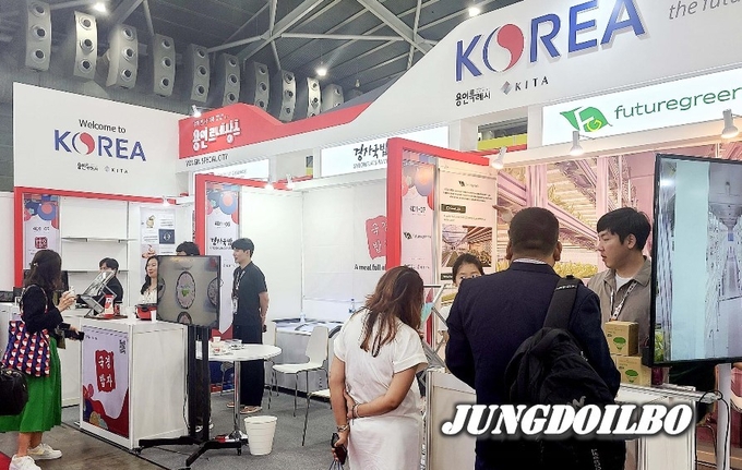 지난달 24~28일 싱가포르에서 열린 2023 싱가포르 국제 식품 박람회에 관내 6개 중소기업이 참여했다