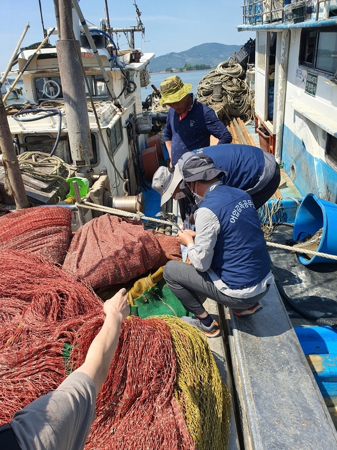 경기도-시·군·해경 불법 어업 합동 단속 실시