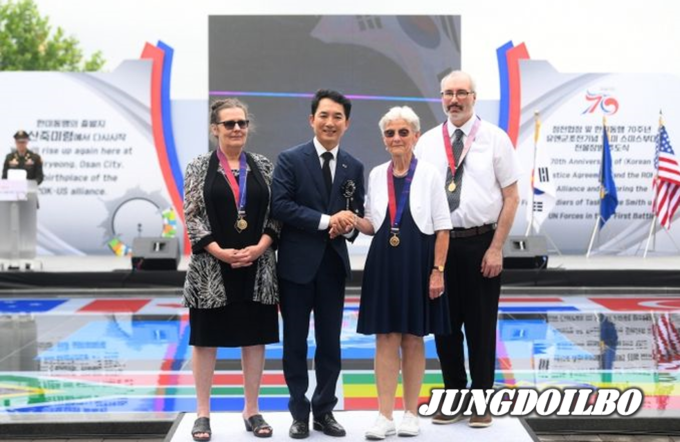 오산 찾은 스미스부대 참전용사 유족들