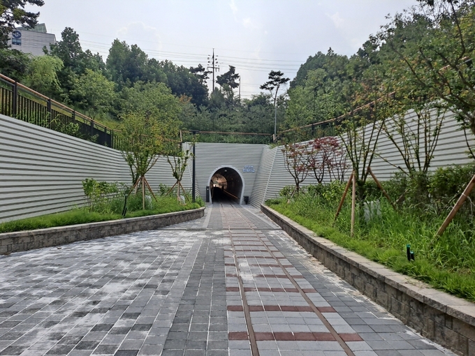 오목천동 협궤터널.