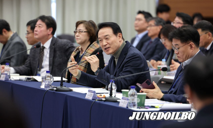 임태희경기도교육감이 29일 경기도교육연수원에서 열린 '2024년 경기도교육청 주요 업무보고회'에서 인사말을 하고 있다
