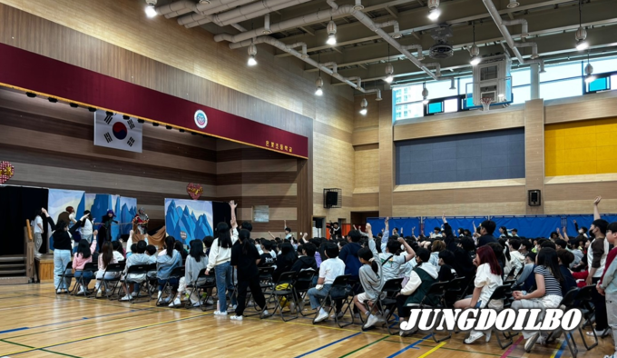 찾아가는 영어뮤지컬(은빛초) = 자료사진 경기도