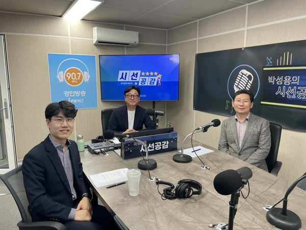 지난 27일 이상일 용인특례시장이 경인방송 박성용의 시선공감에 출연해 지난 2년 동안 시정운영에 대한 소회와 성과를 이야기했다. = 자료사진 경인방송 