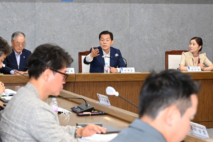 이재준 시장이 발언하고 있다.