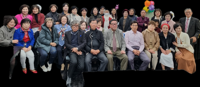 경기;도 연천군의 봉사단체 '연강'의 회원들.
