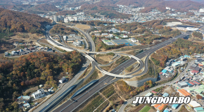 2025년 1월 1일 개통하는 세종-포천 고속도로 북용인 나들목 전경
