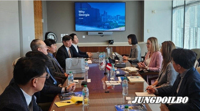 경기도가 파견한 미국 통상환경조사단이 조지아 주정부 관계자들과 투자·교류 활성화 방안 등에 대해 의견을 나누고 있다 = 자료사진 경기도