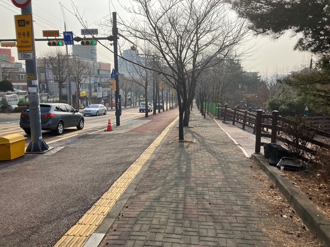 확장 공사가 진행될 광교산로 교통 혼잡구간.