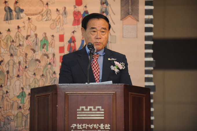 수원화성박물관 2025년 특별전 개막식 축사하는 이재식 의장