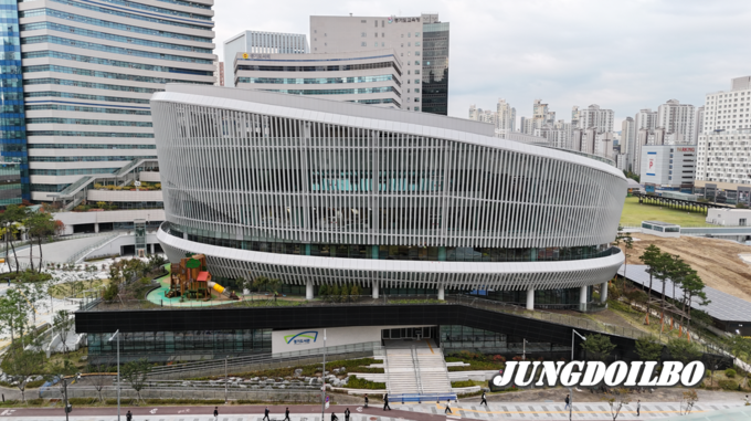 경기도서관 전경경