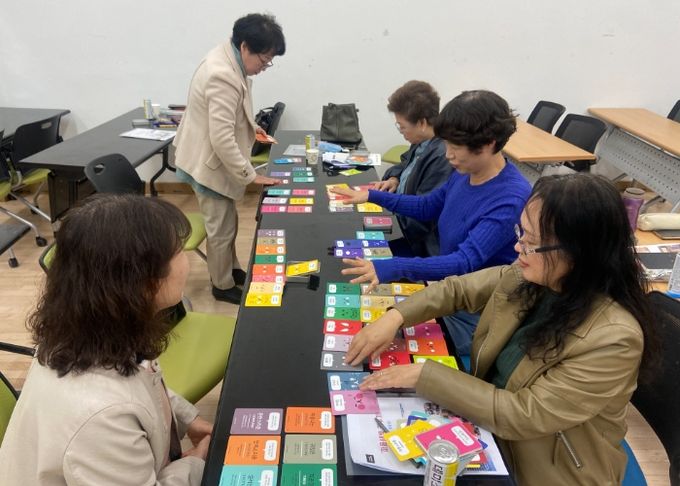 여주교육지원청 위(Wee)센터, 학생상담자원봉사자 감정카드 활용 연수 실시