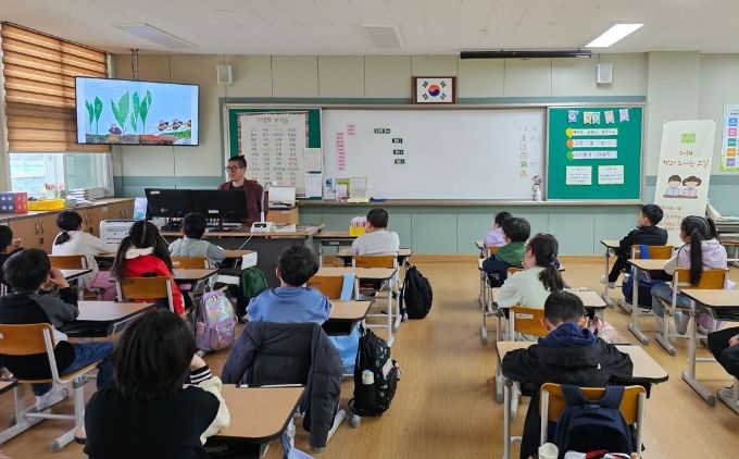 2024년 책과 노니는 교실 프로그램