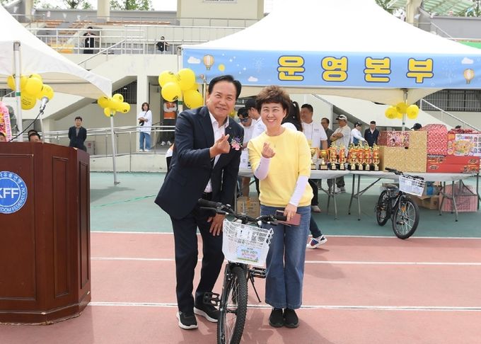 한국자유총연맹 오산시지회, 제36회 어린이 자전거 달리기 대회 개최