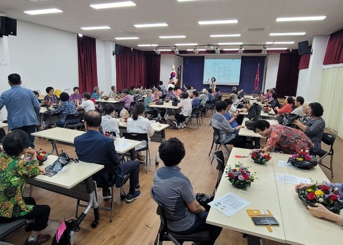 양주시, 평생학습 특강‘시니어를 위한 플라워 심리치료’성료