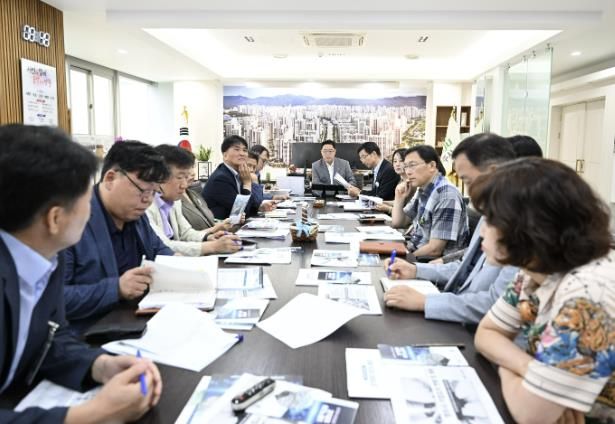 강수현 양주시장, '양주시 기업 유치 현황 및 전략 보고회' 개최ⵈ 경기북부 대개발 '청사진'