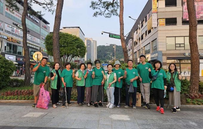 오산시 신장2동, 새마을지도자협의회 및 새마을부녀회 환경 정화 활동 실시