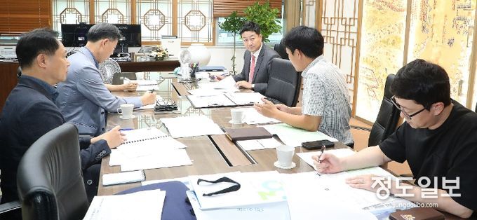 경기도의회 김진경 의장, ‘2025년 시흥시 도비지원 역점사업’ 논의
