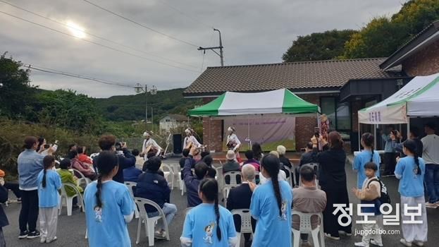안성시 서운면 청룡마을, '꽃피는 산골 음악회' 성황리에 개최