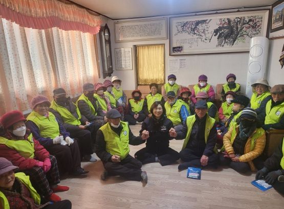 고흥군 과역면, 노인일자리 현장 방문해 건강과 안전관리 집중