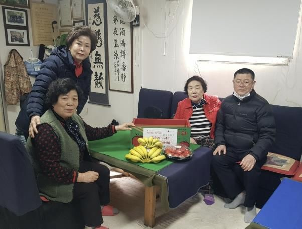 ㈜인터넷청과, 구리시 인창동적십자봉사회, 봄철 어르신들의 영양 지원 위한 나눔 활동 펼쳐