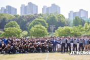 김동연, “개척·희생정신 팀워크 뛰어난 미식축구, 성장·확대지원”