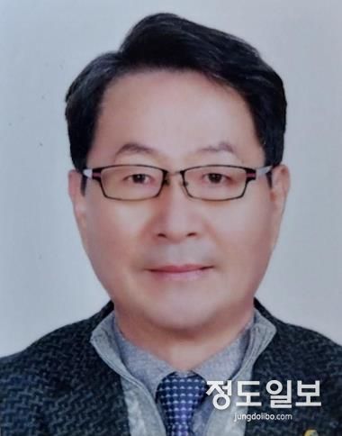 41년간 잠수 직종에 종사한 박해영((유)한국해양개발공사 대표) 선정