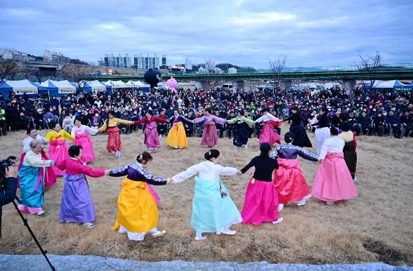 병오년 첫 보름달 아래, 김천에 희망을 밝히다