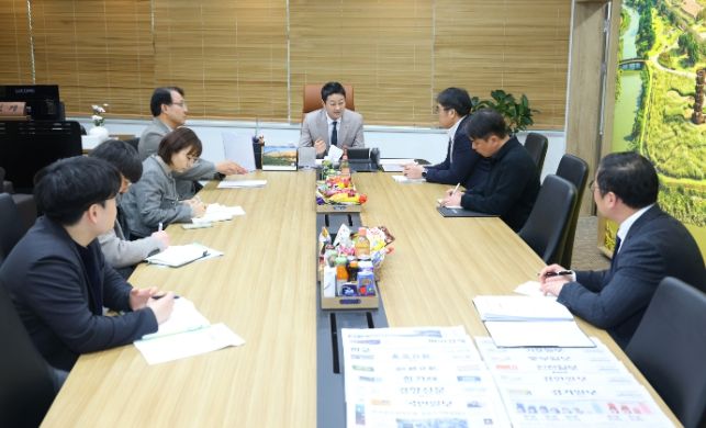 김진경 의장, 과천 경마장 도내 이전 관철 위해 집행부와 긴급 점검