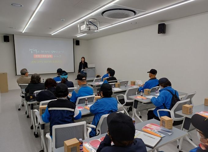 파주시 운정3동 실버경찰대, 결핵·말라리아·구강 건강 교육 실시